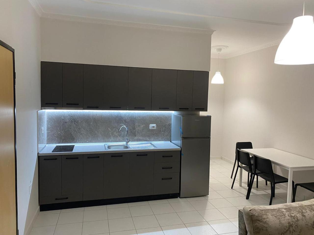 Marina Premium Hotel & Apartment Vlore Luaran gambar
